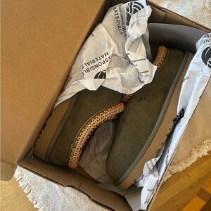 Ugg Tasman Slippers in Green - Women’s size 7